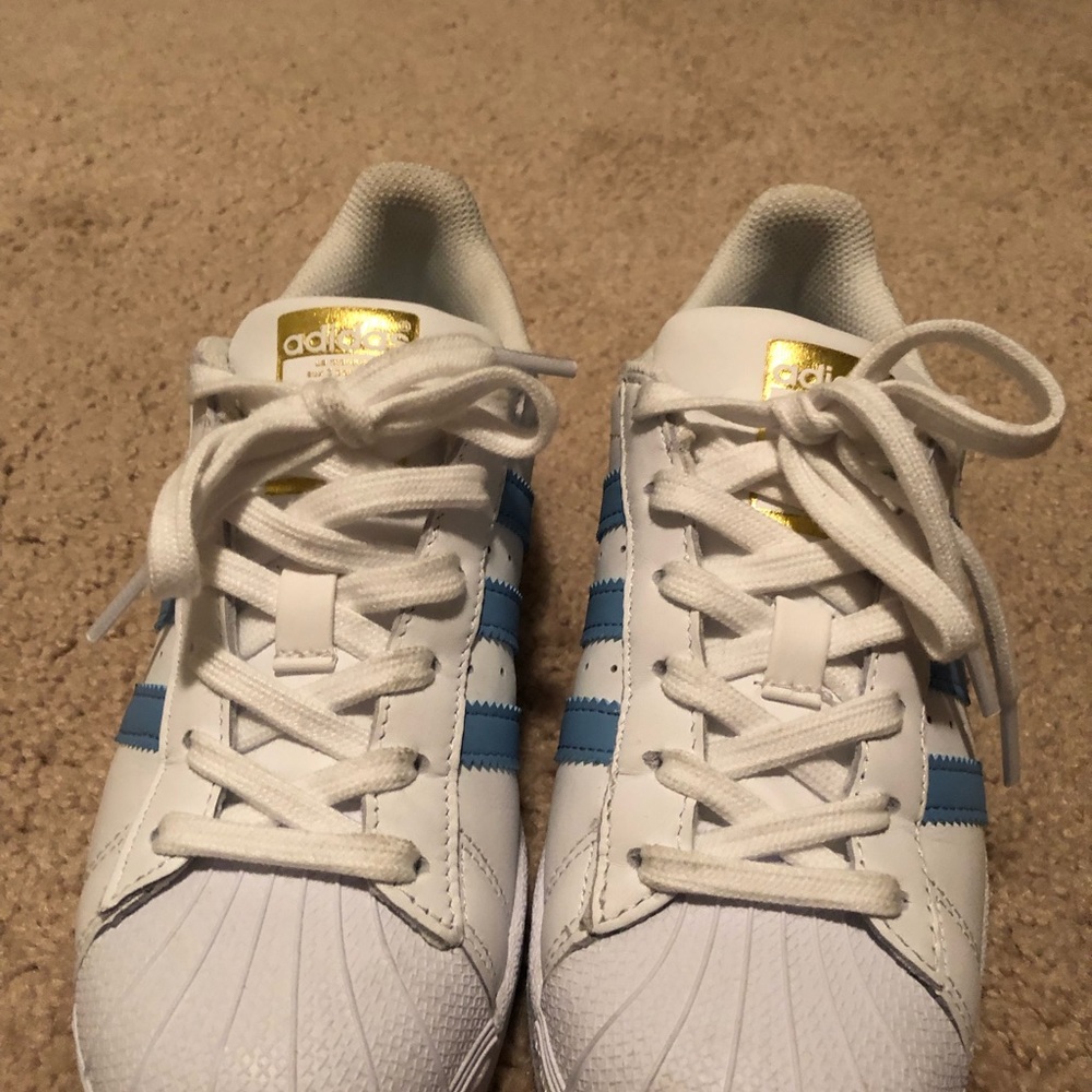 Shell Head Adidas - image 6